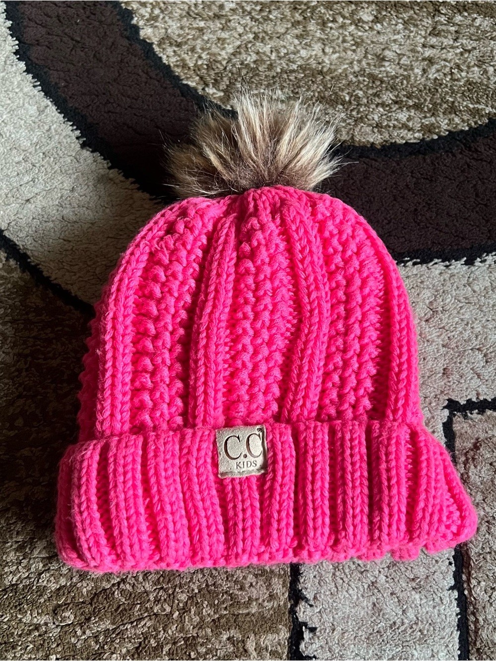Little Girl C.C Kids Cable Knit Faux Fur Pom Lined Beanie Size 4T-5T